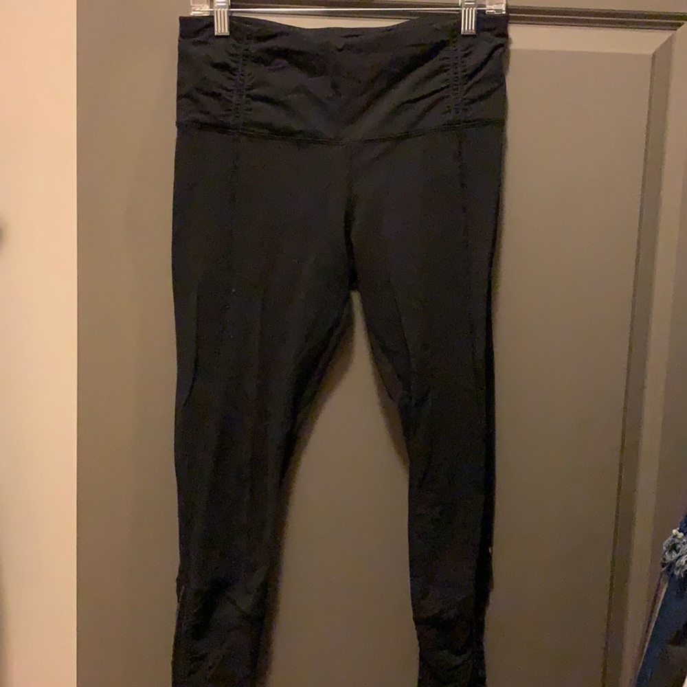 Lululemon cropped black leggings